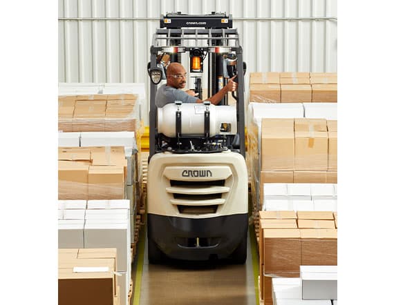 Internal Combustion Cushion Tire Forklift | CGC | Crown Equipment