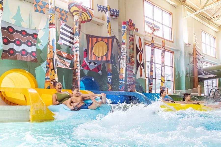 Indoor Water Park & Rides in Niagara Falls | Great Wolf Lodge