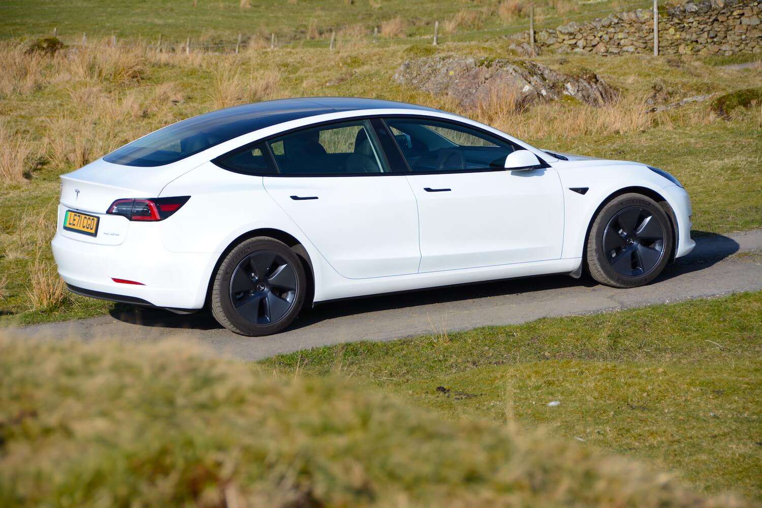 Tesla Model 3 Long Range Dual Motor 2022 Review | GreenCarGuide