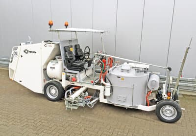 Our H33-4 - The Ultimate Road Marking Machine | HOFMANN
