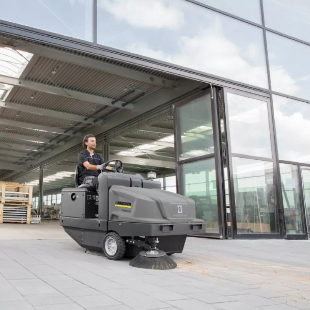 Karcher KM 120/250 R D Classic Industrial Sweeper | 1.186-000.0