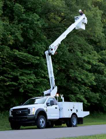 Altec AT40G Specs & Dimensions (2017 - 2026) | Trailer Mounted ...