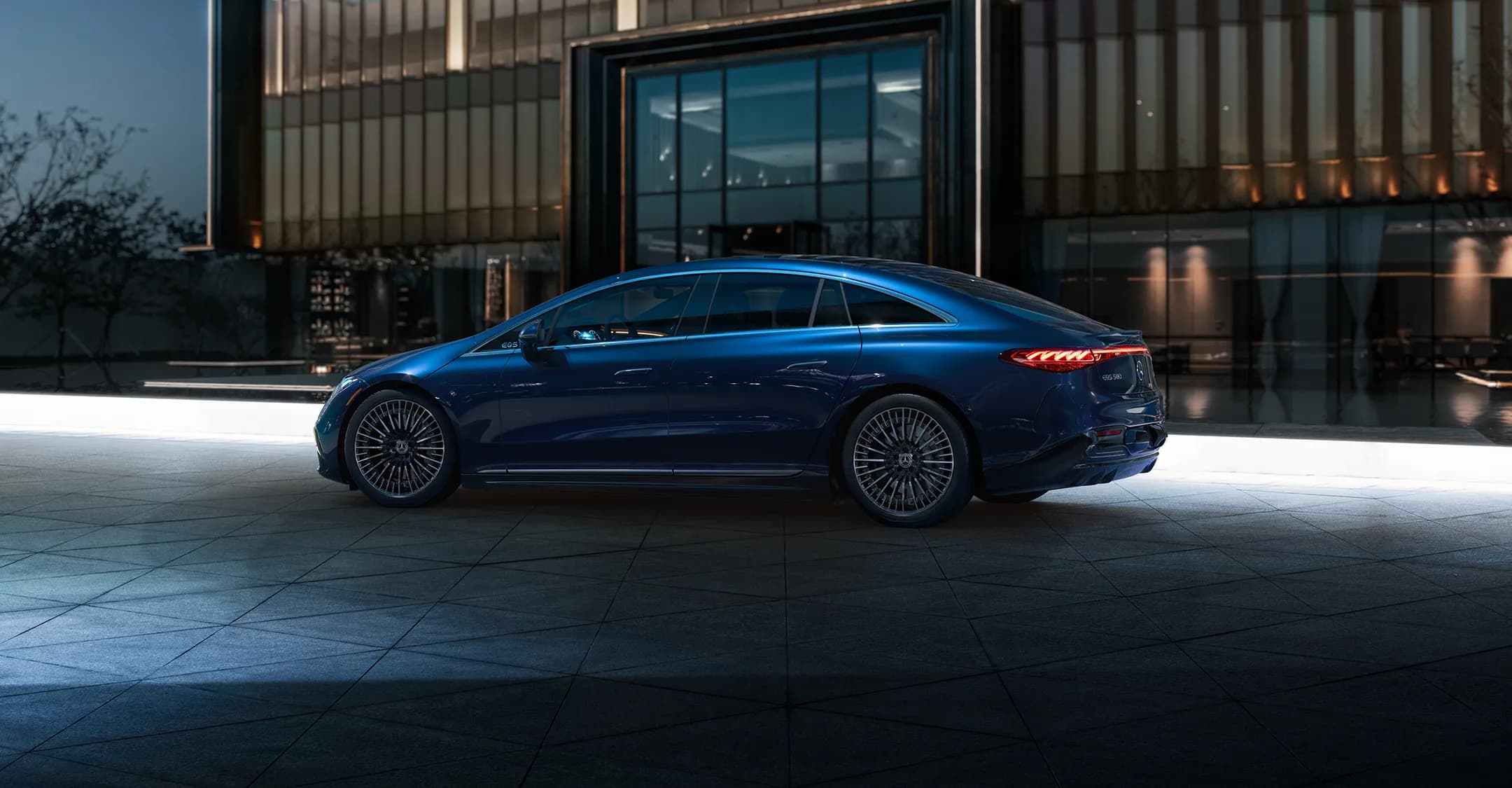 Mercedes EQS - Fully Electric Luxury Sedan | Mercedes-Benz USA