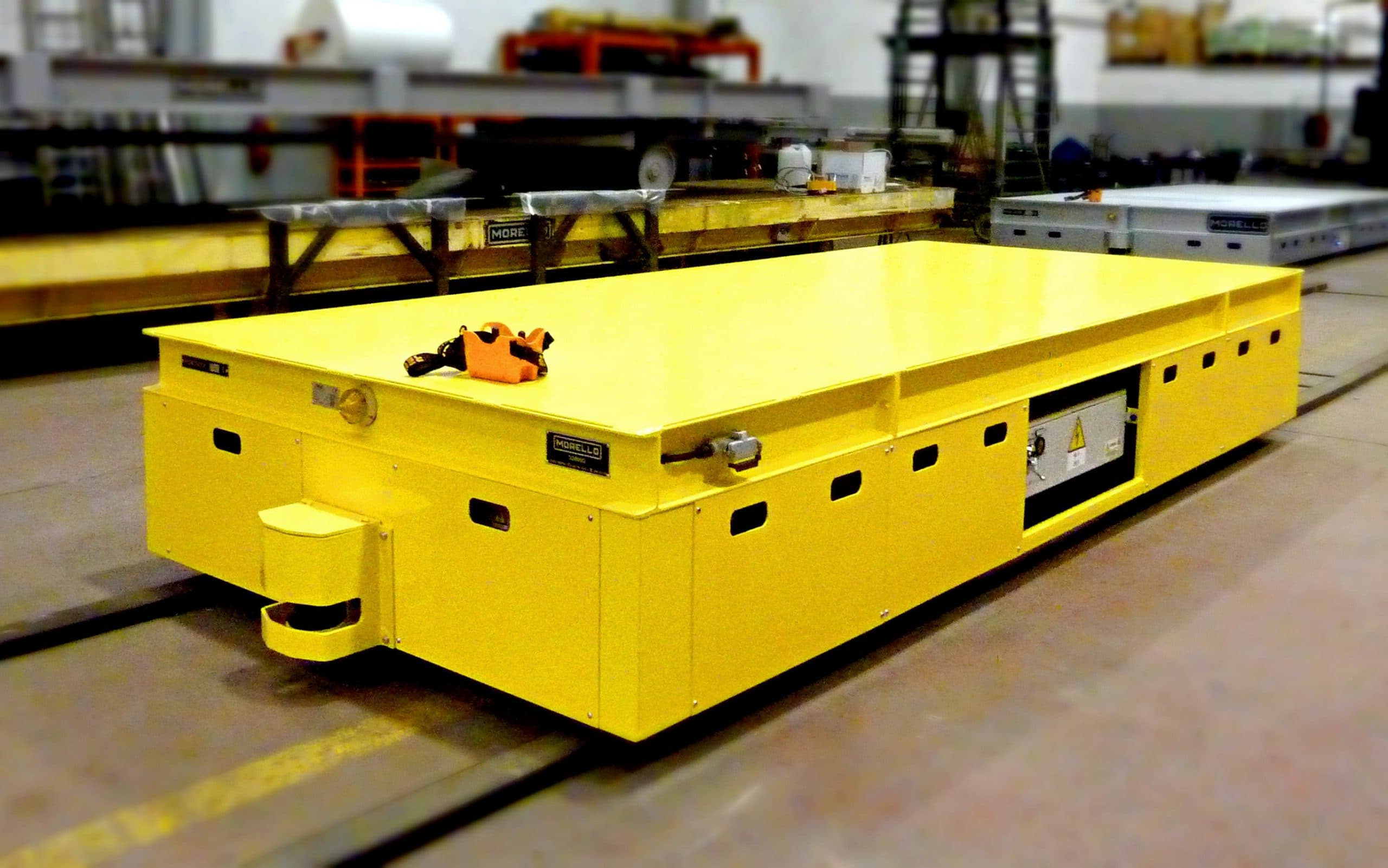 Rail transfer carts with multiple power options - Morello Srl