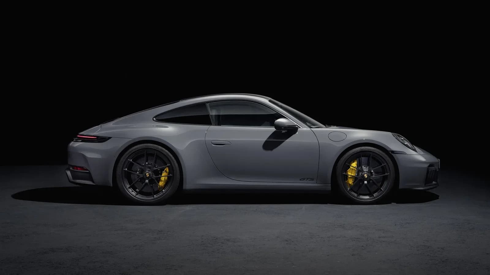 New Porsche 911 GTS T-Hybrid Reveal: Specs & Performance