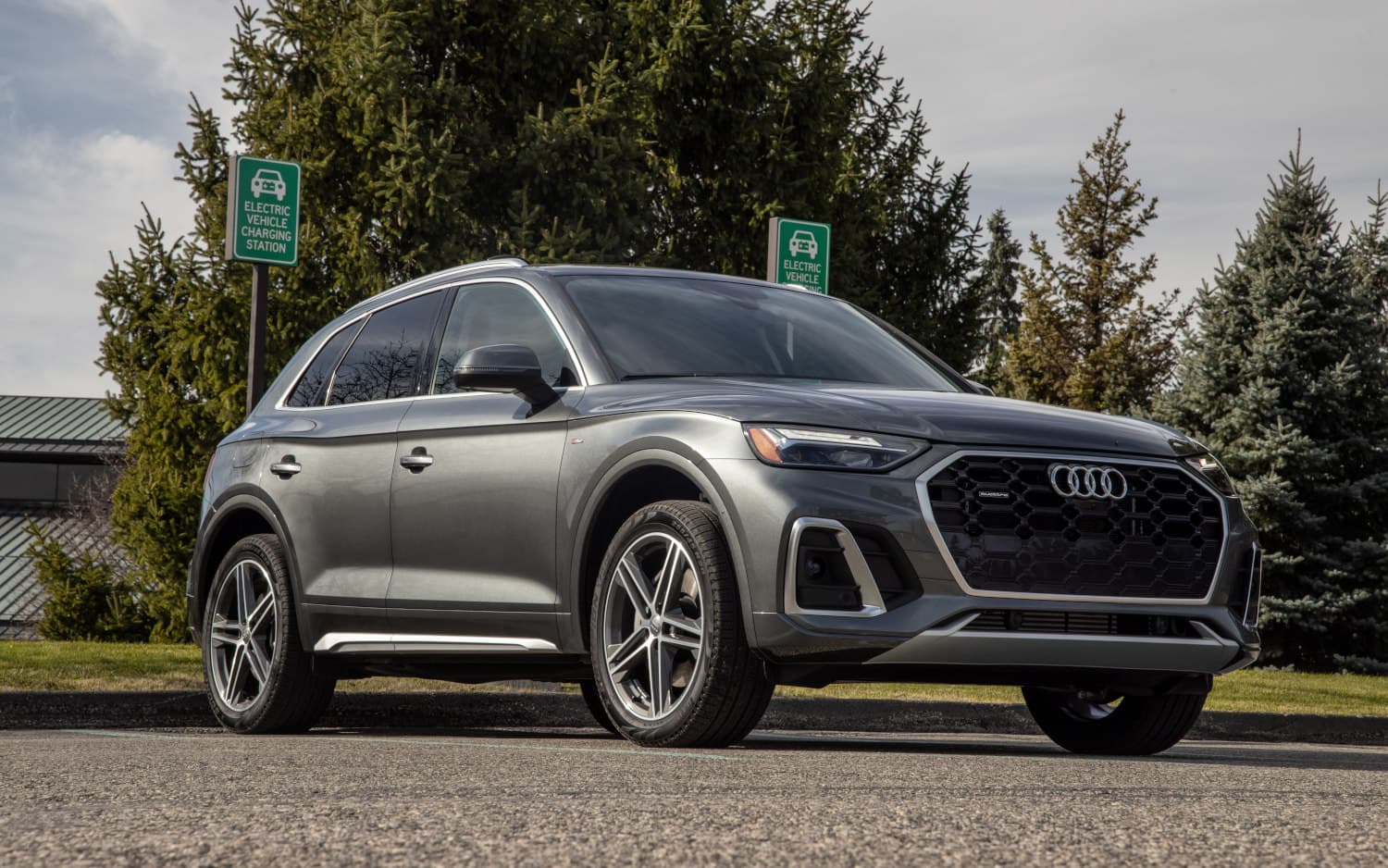 Audi Q5 55 TFSI e quattro Plug-In Hybrid 2021 | SUV Drive